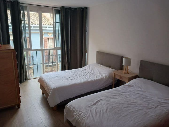 3 bedrooms apartment for rent in Centro historico, Spain - Image 7