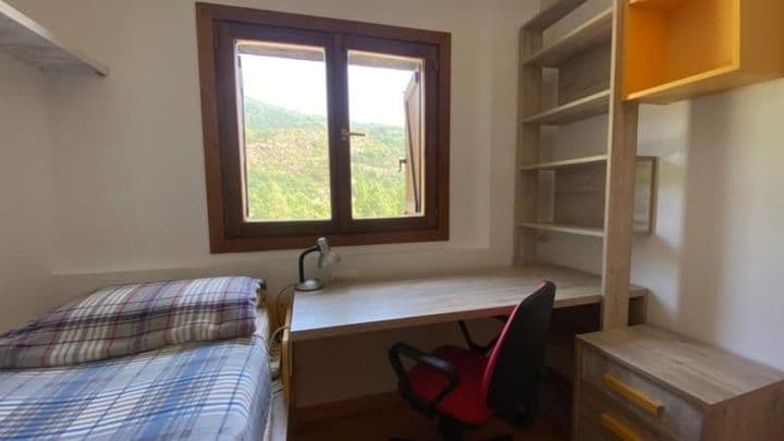 2 bedrooms apartment for rent in Huesca, Spain - Image 6