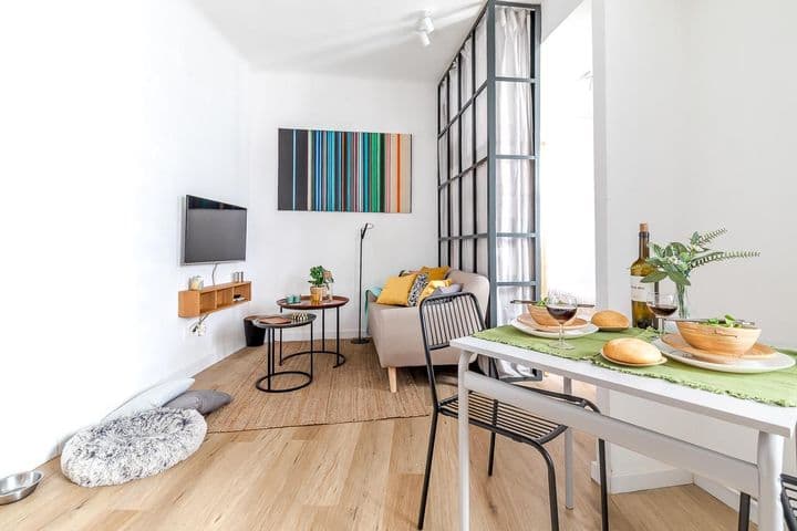 1 bedroom apartment for sale in Centro, Spain - Image 2