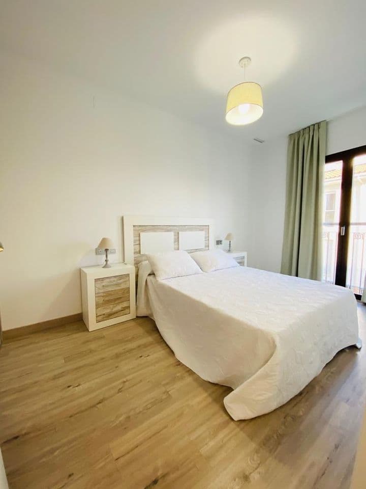 1 bedroom apartment for rent in Beiro, Spain - Image 10