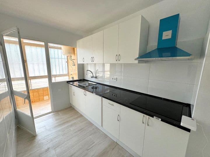 3 bedrooms apartment for sale in Distrito 2, Spain - Image 9