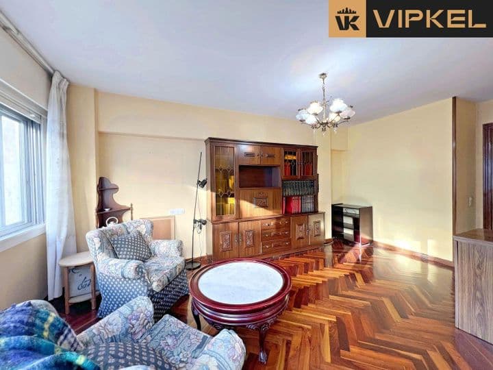 4 bedrooms apartment for sale in Santiago de Compostela, Spain - Image 11