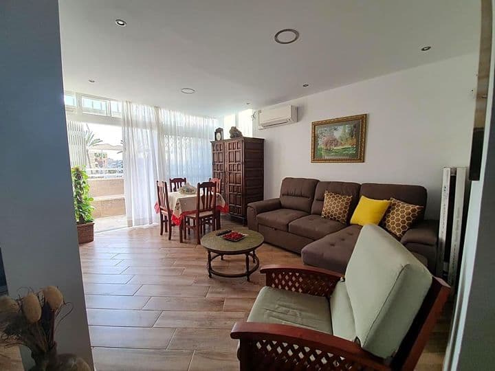 1 bedroom apartment for rent in Costa del Silencio-Las Galletas, Spain - Image 9