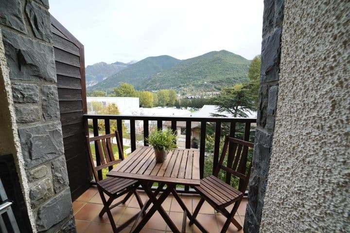 3 bedrooms apartment for sale in Huesca, Spain - Image 3