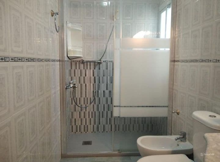 3 bedrooms apartment for rent in Granada, Spain - Image 10