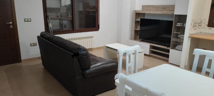 1 bedroom apartment for rent in Vega de Granada, Spain - Image 8