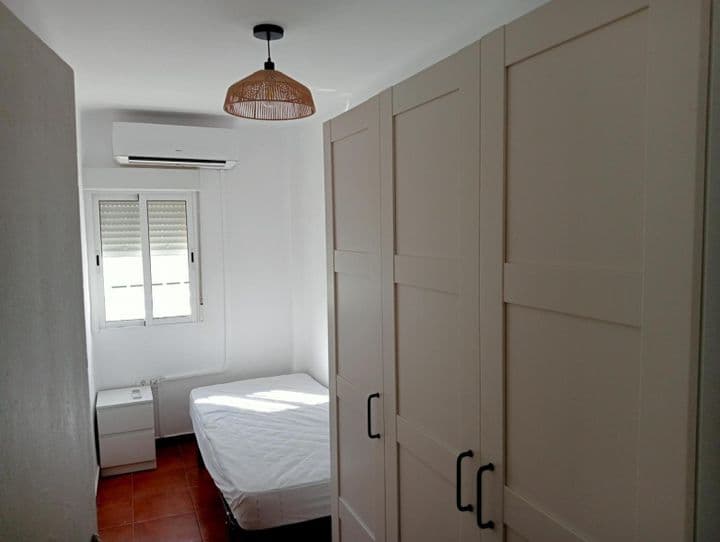 3 bedrooms apartment for rent in Seville, Spain - Image 11