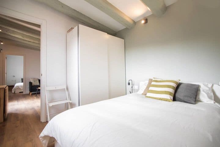 2 bedrooms apartment for sale in Ciutat Vella, Spain - Image 11