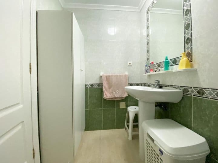 2 bedrooms apartment for rent in Las Vinas, Spain - Image 9