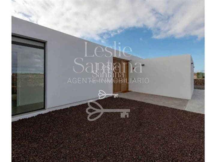 House for sale in La Oliva, Spain - Image 3