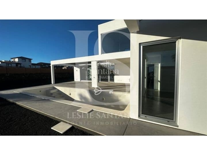 House for sale in La Oliva, Spain - Image 4