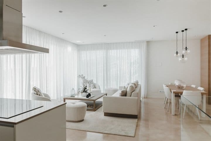 3 bedrooms apartment for sale in Benahavis, Spain - Image 2