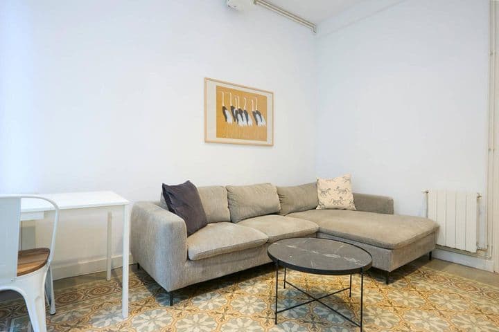 2 bedrooms apartment for rent in Sant Antoni, Spain - Image 2