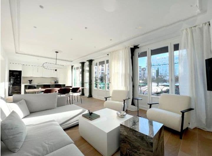 3 bedrooms apartment for sale in Centro, Spain - Image 2