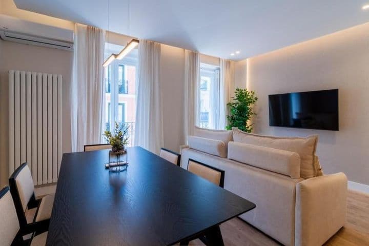 3 bedrooms apartment for sale in Madrid, Spain