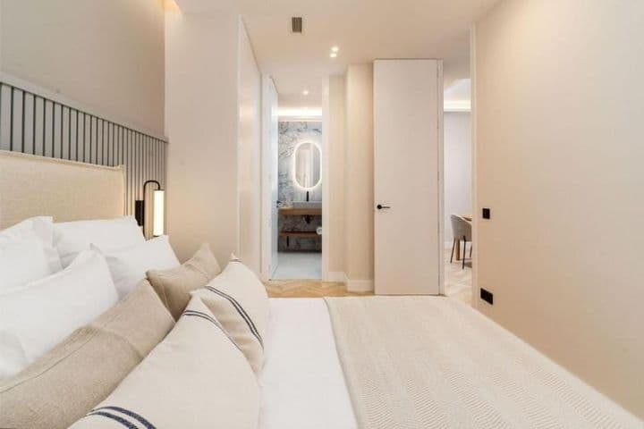 3 bedrooms apartment for sale in Madrid, Spain - Image 8