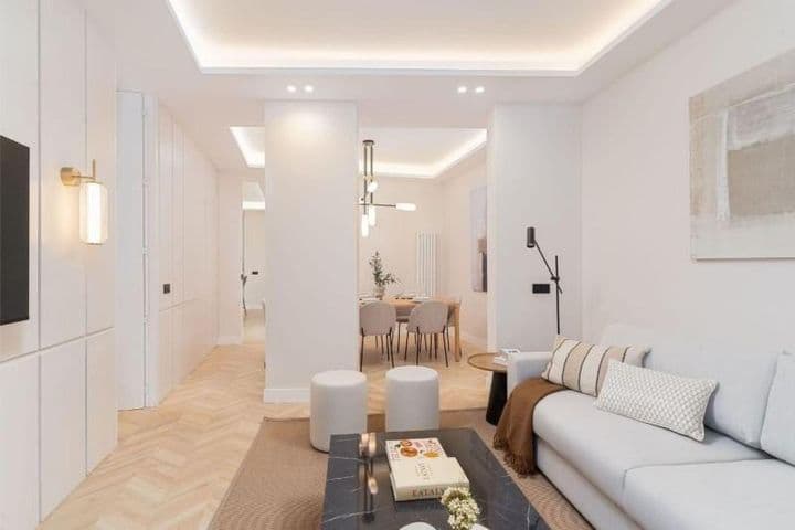 3 bedrooms apartment for sale in Madrid, Spain - Image 2