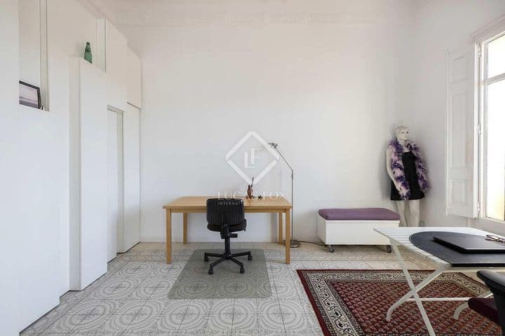 4 bedrooms apartment for rent in Barcelona, Spain - Image 8