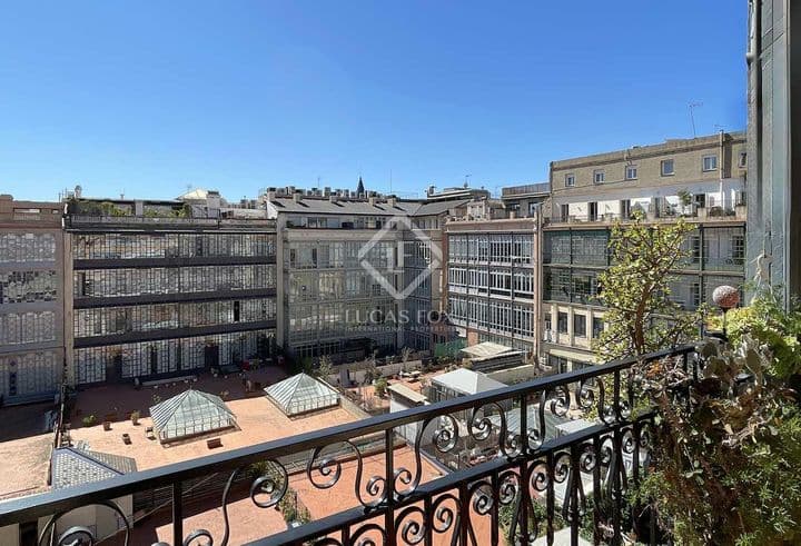 4 bedrooms apartment for rent in Barcelona, Spain - Image 12