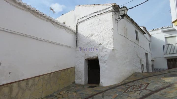 House for sale in Sayalonga, Spain - Image 2