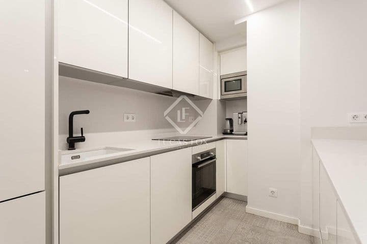 3 bedrooms apartment for rent in Barcelona, Spain - Image 12