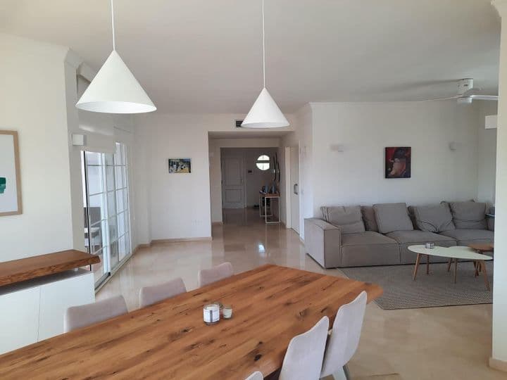 5 bedrooms house for rent in Marbella, Spain - Image 6