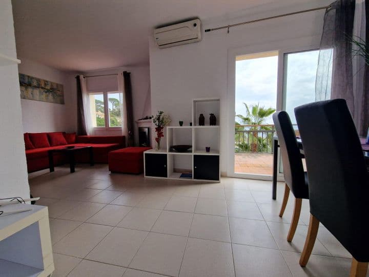 2 bedrooms house for rent in Lloret de Mar, Spain - Image 3