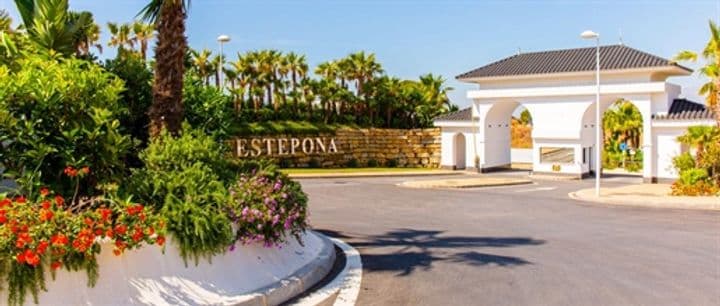 4 bedrooms apartment for sale in Estepona, Spain - Image 11