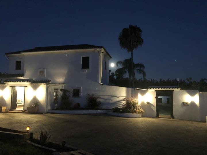 4 bedrooms house for sale in Estepona, Spain - Image 5