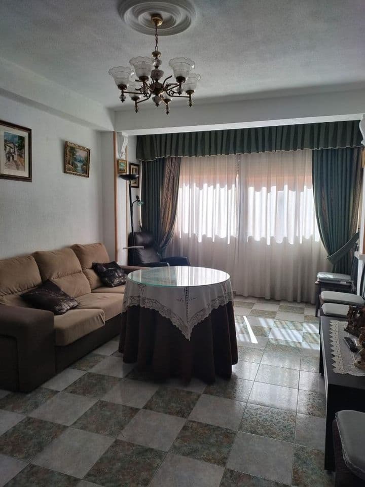 3 bedrooms apartment for rent in Camino de Ronda, Spain - Image 2