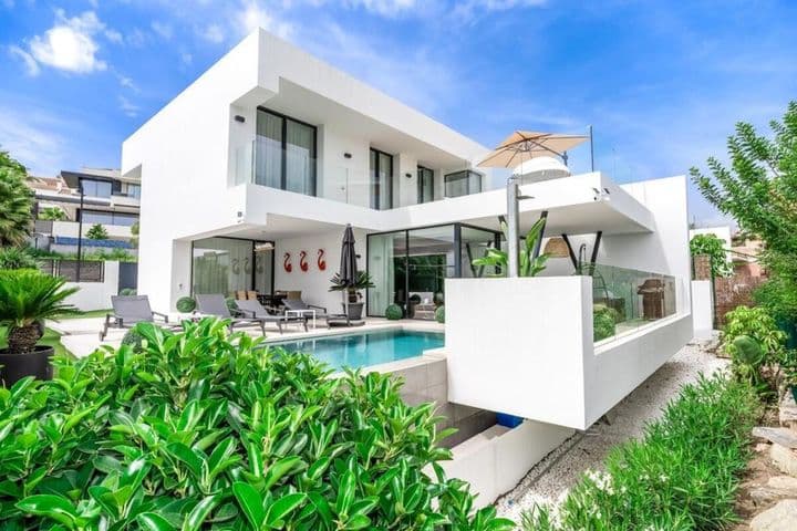 5 bedrooms house for sale in Estepona, Spain