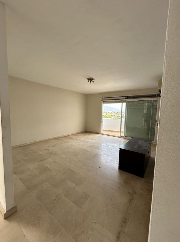 2 bedrooms apartment for sale in Nueva Andalucia, Spain - Image 5