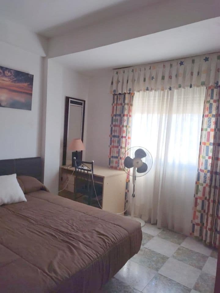 3 bedrooms apartment for rent in Camino de Ronda, Spain - Image 8