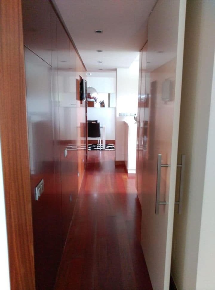 2 bedrooms apartment for rent in Las Palmas de Gran Canaria, Spain - Image 9