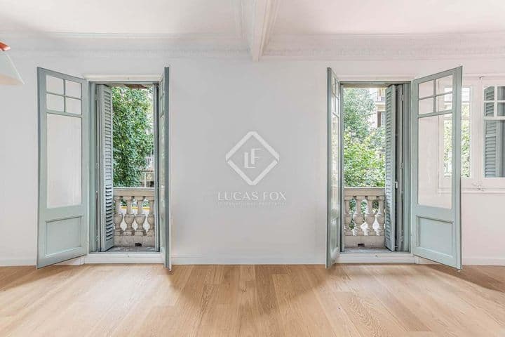 4 bedrooms apartment for rent in Barcelona, Spain - Image 3