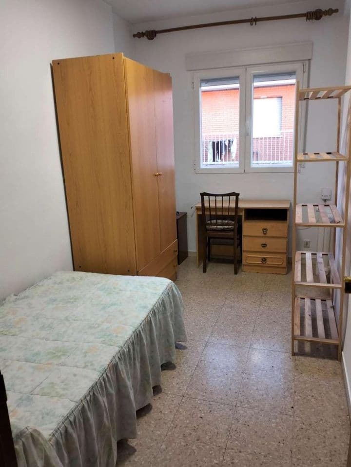 3 bedrooms apartment for rent in Salamanca, Spain - Image 8