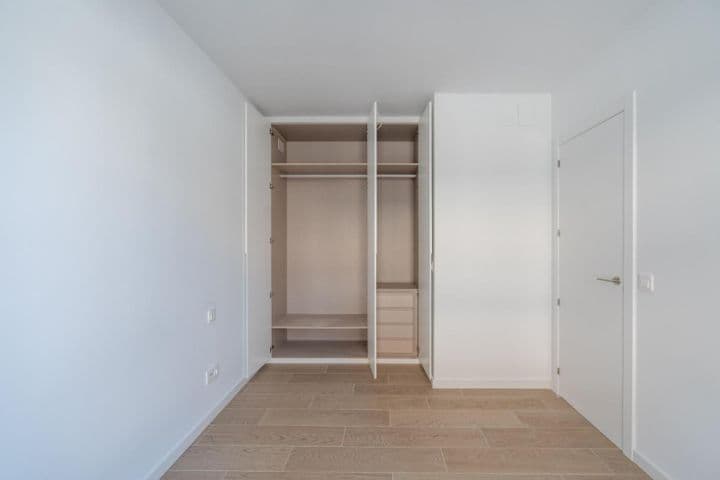 1 bedroom apartment for sale in Area Metropolitana de Madrid, Spain - Image 8