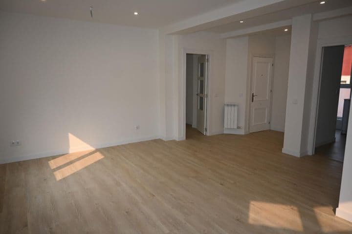 3 bedrooms apartment for rent in Santander, Spain - Image 4