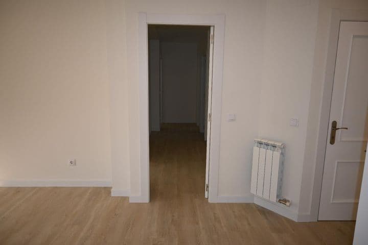 3 bedrooms apartment for rent in Santander, Spain - Image 5