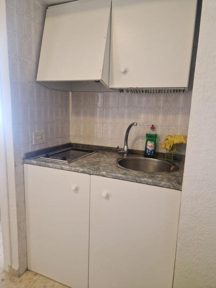 1 bedroom apartment for sale in Centro, Spain - Image 10