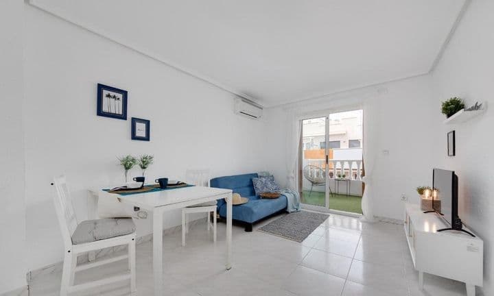 1 bedroom apartment for sale in Torrevieja, Spain - Image 11