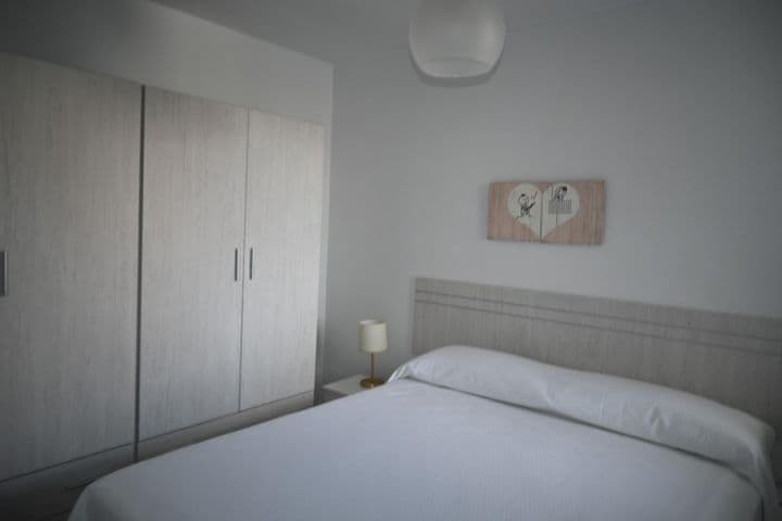 1 bedroom apartment for rent in Santander, Spain - Image 7