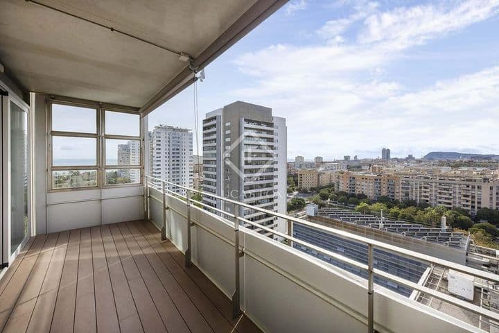 2 bedrooms apartment for rent in Barcelona, Spain - Image 3