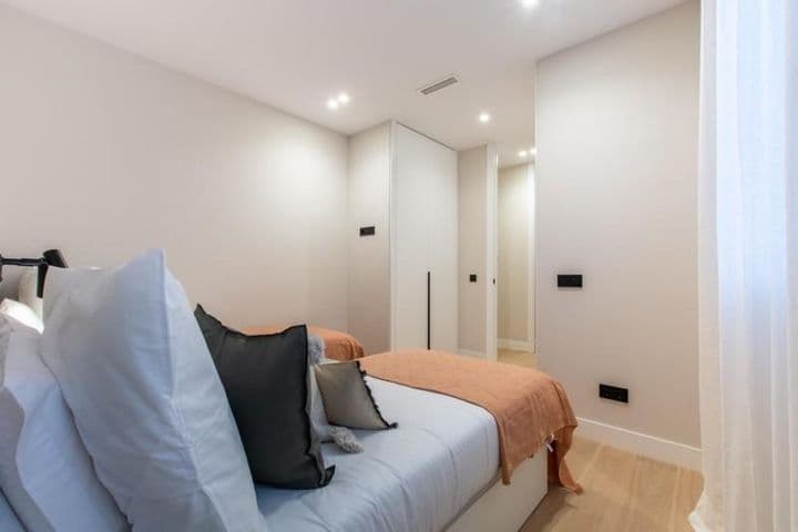 3 bedrooms apartment for sale in Centro, Spain - Image 12