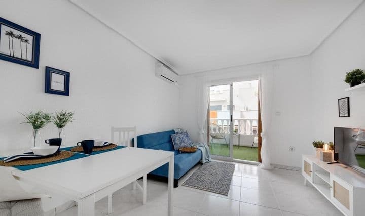 1 bedroom apartment for sale in Torrevieja, Spain - Image 2