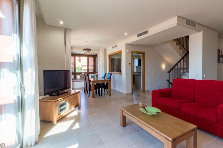 4 bedrooms house for sale in Manilva, Spain - Image 5