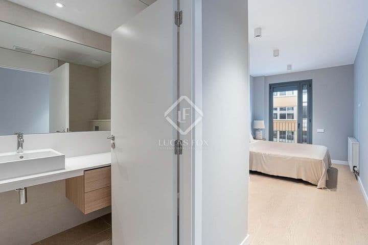 3 bedrooms apartment for rent in Barcelona, Spain - Image 12