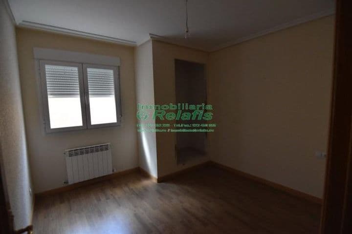 2 bedrooms apartment for sale in Salamanca, Spain - Image 3