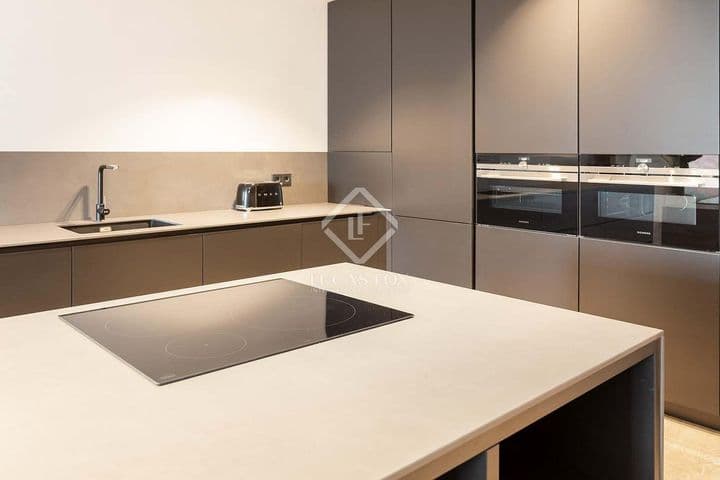 2 bedrooms apartment for rent in Barcelona, Spain - Image 12