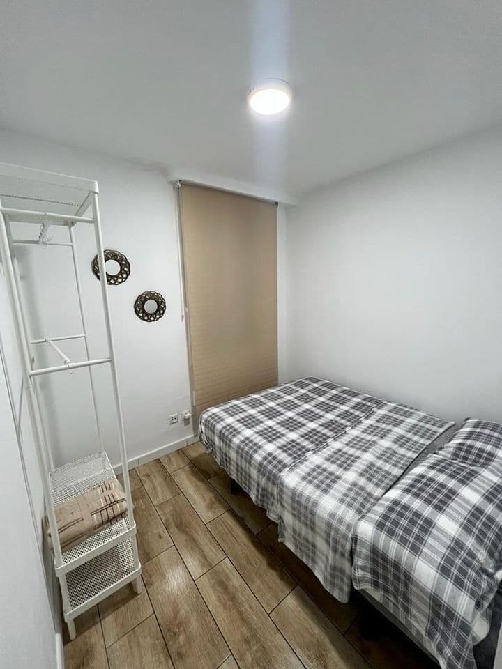 2 bedrooms apartment for sale in Ciutat Vella, Spain - Image 7